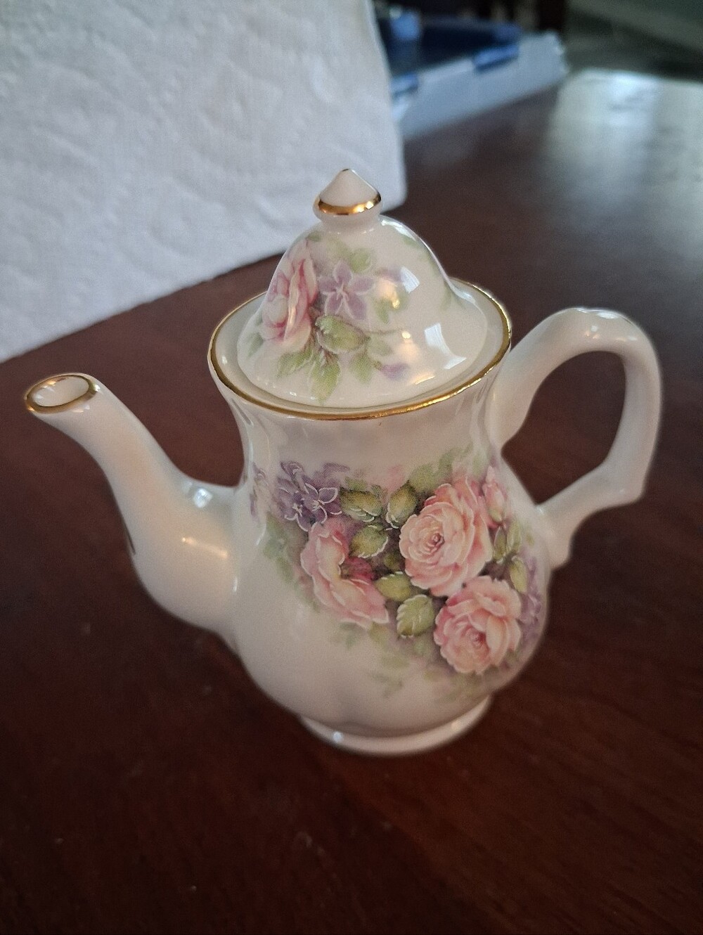 Leonardo CANZIANI bone China Made In England Mini Teapot and Roses & Gold Trim